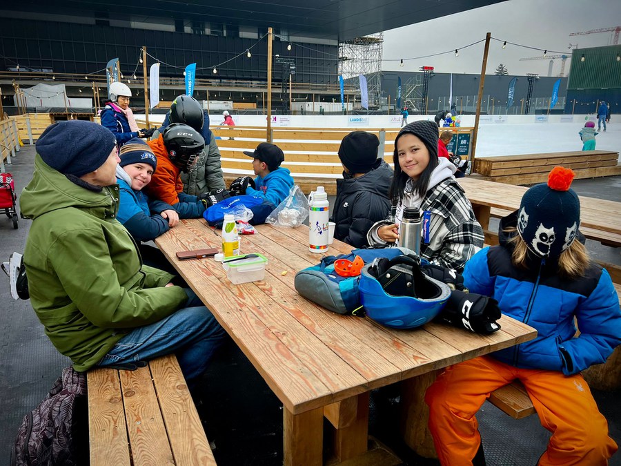 Minis on Ice 2026.jpg