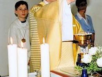 Gottesdienst-Eucharistie.jpg