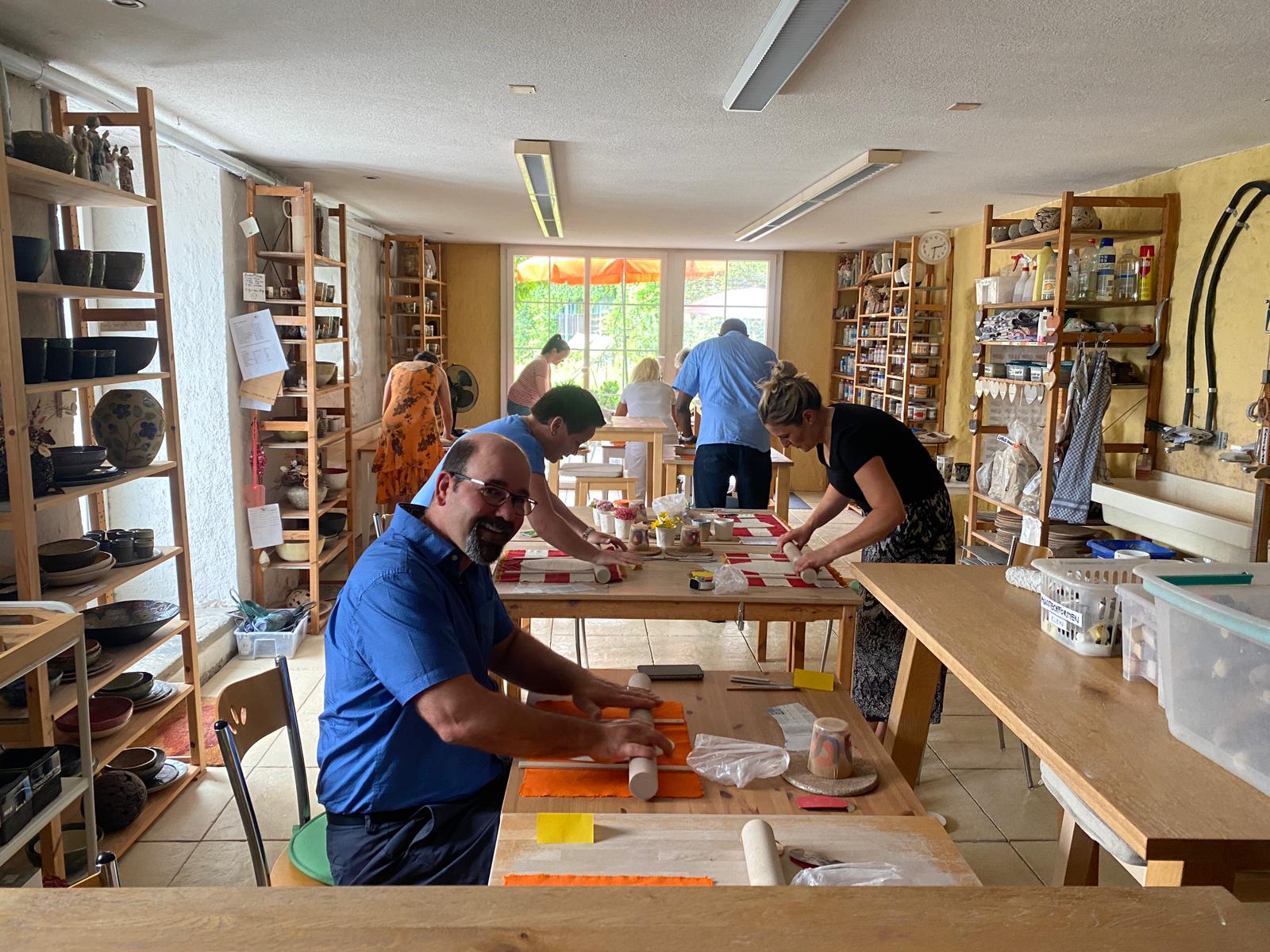 Foto Ausflug beim Töpfern 29.6.2024.jpg